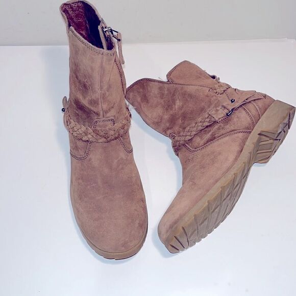 Teva Delavina rugged suede leather brownish tan 1” heel boots - Picture 1 of 6